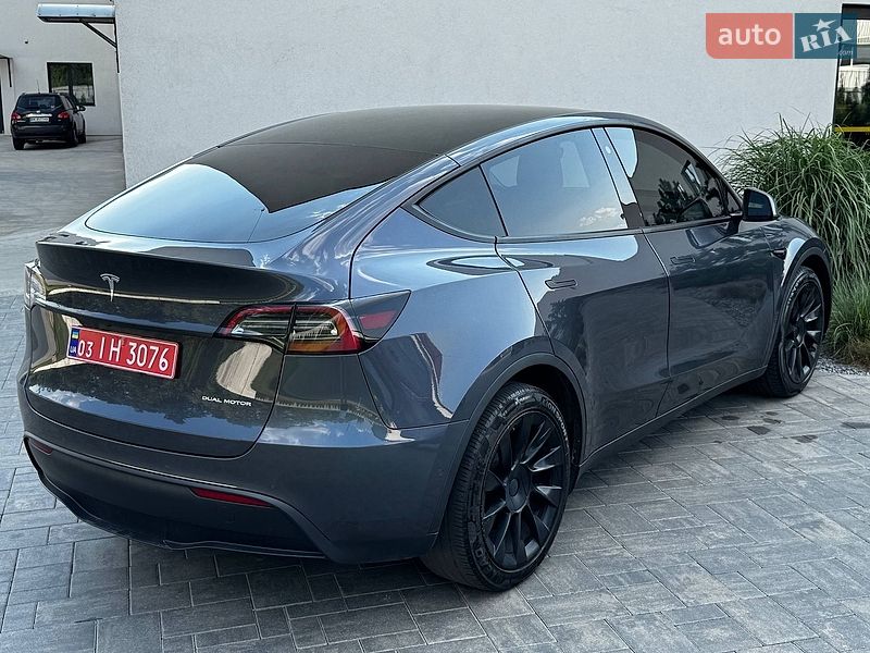 Внедорожник / Кроссовер Tesla Model Y 2022 в Киеве