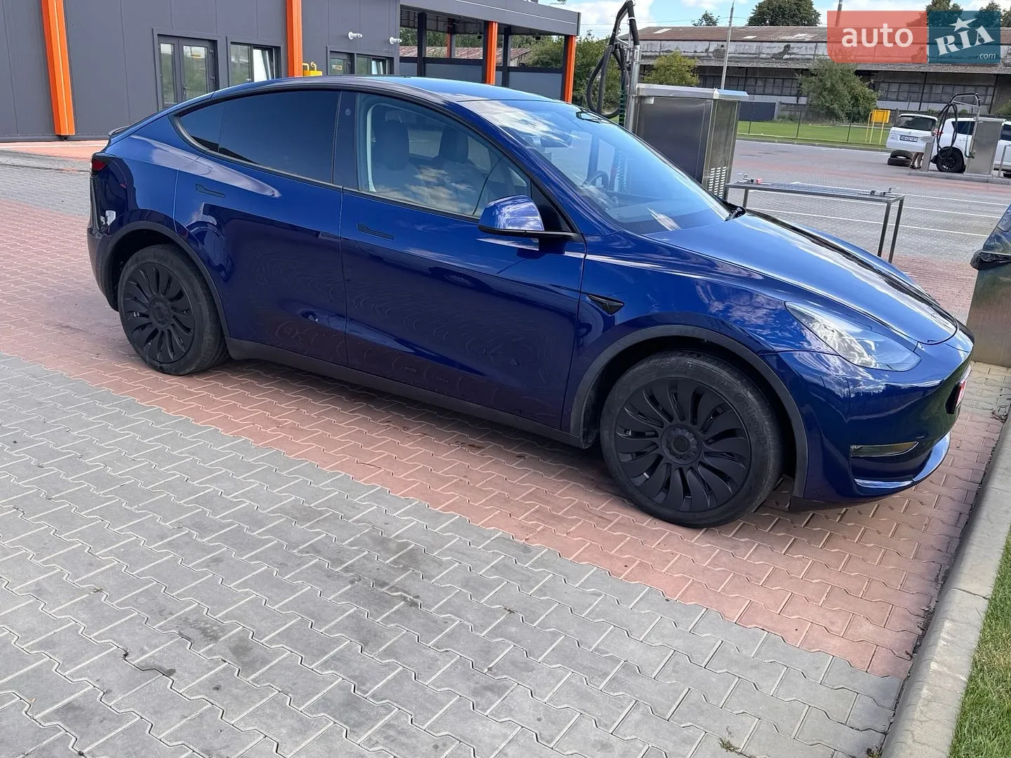 2022 Tesla Model Y - мініатюра 2