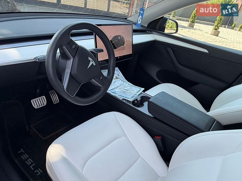 Позашляховик / Кросовер Tesla Model Y 2022 в Чернівцях фото 15 Позашляховик / Кросовер Tesla Model Y 2022 в Чернівцях