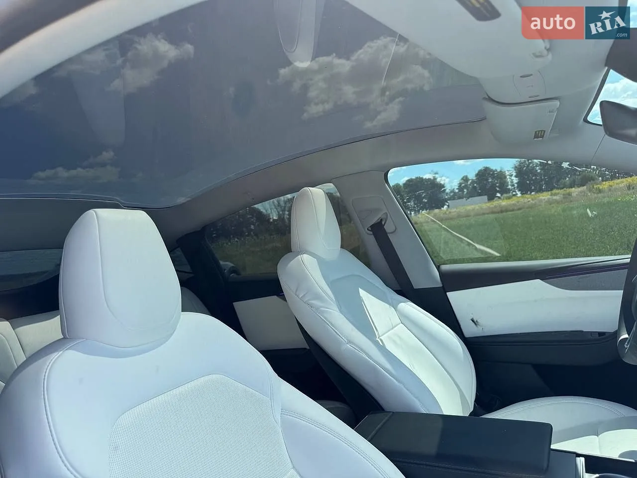 2025 Tesla Model Y - мініатюра 13