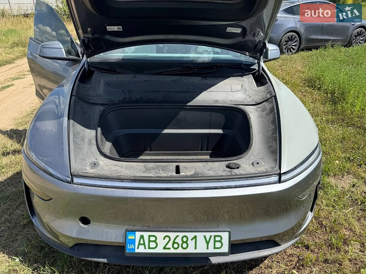 2025 Tesla Model Y - мініатюра 6