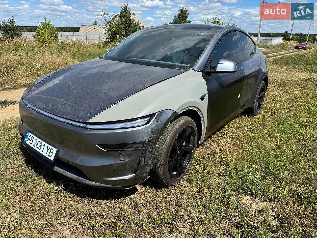 2025 Tesla Model Y - мініатюра 8