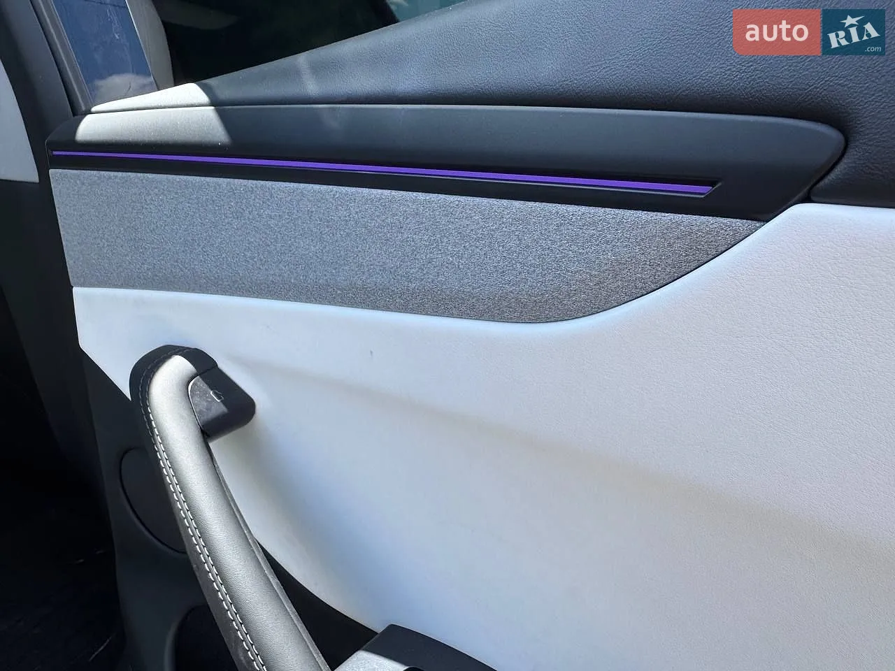 2025 Tesla Model Y - мініатюра 19