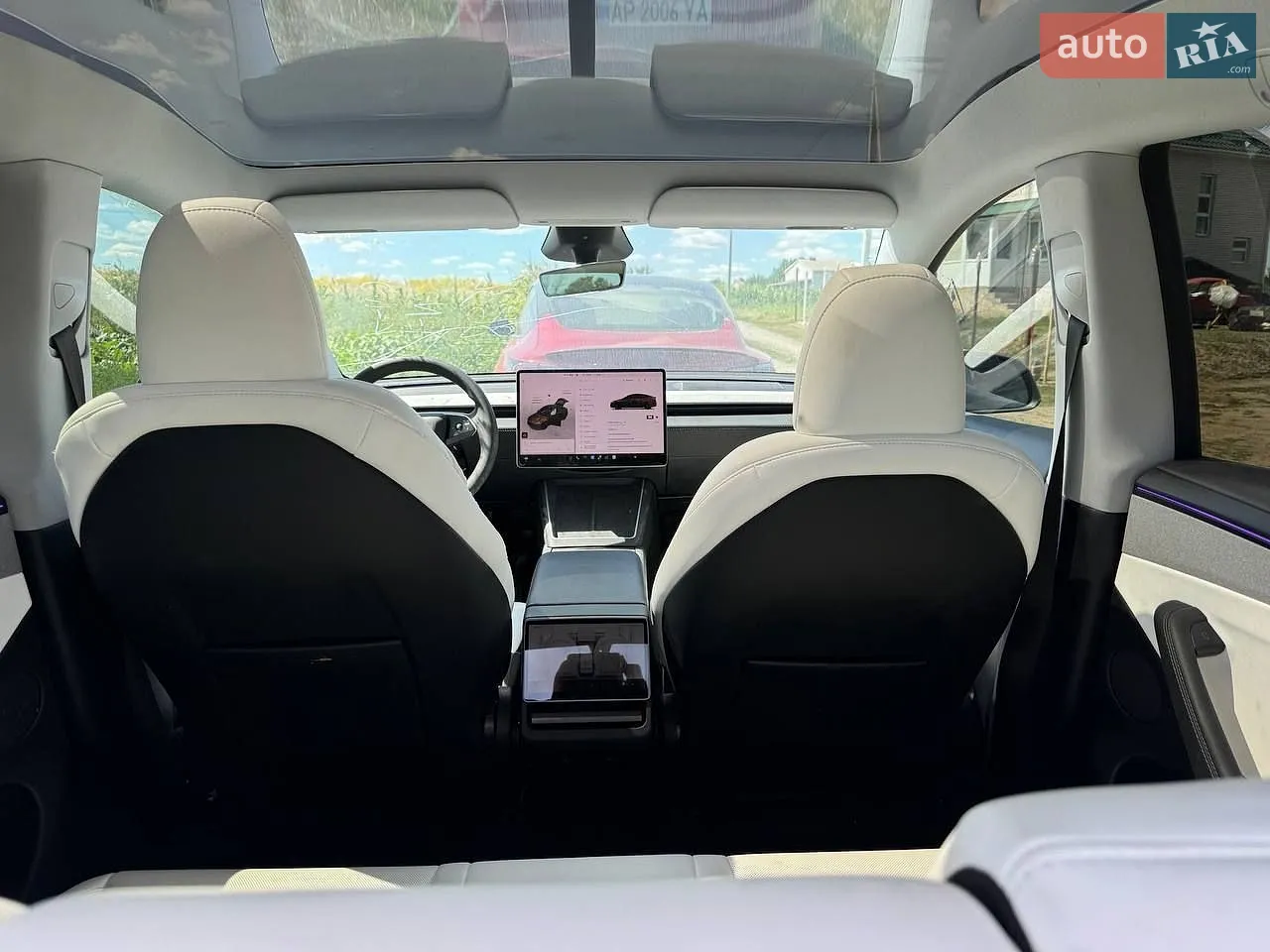 2025 Tesla Model Y - мініатюра 16
