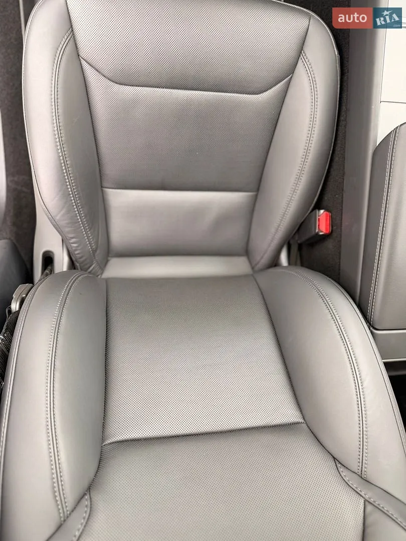 2025 Tesla Model Y - мініатюра 22
