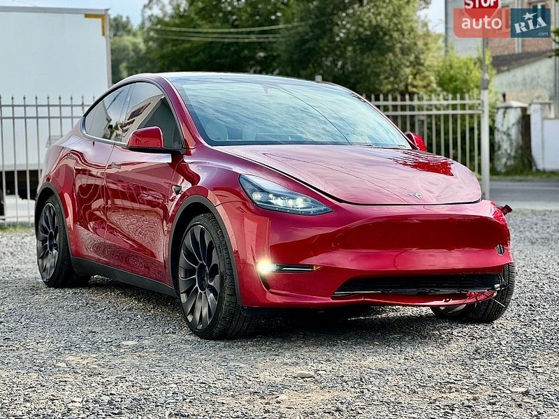 Позашляховик / Кросовер Tesla Model Y 2024 в Дрогобичі