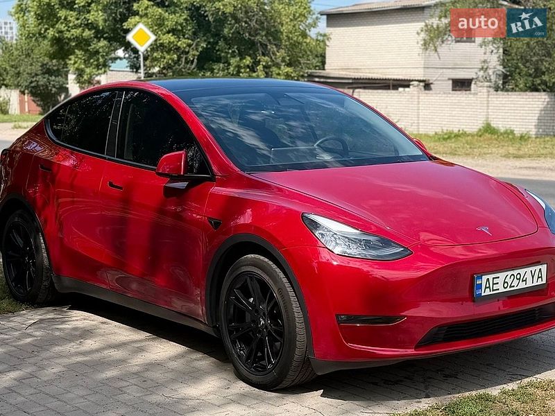 Tesla Model Y 2023