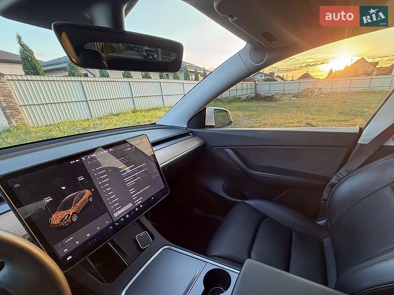 Позашляховик / Кросовер Tesla Model Y 2021 в Києві
