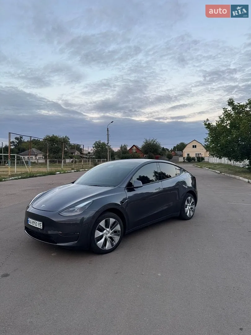 2022 Tesla Model Y - фото 1