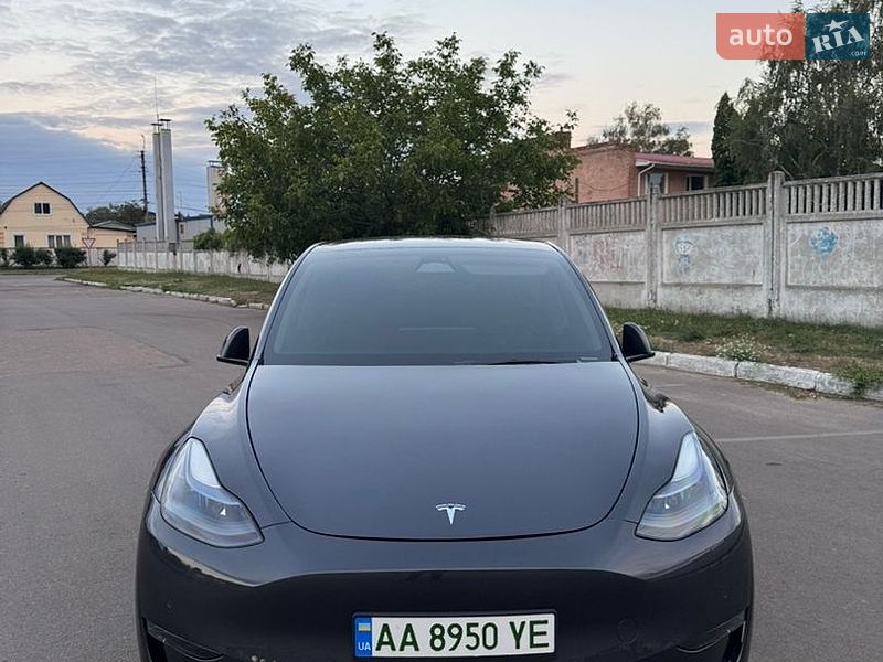 Внедорожник / Кроссовер Tesla Model Y 2022 в Киеве
