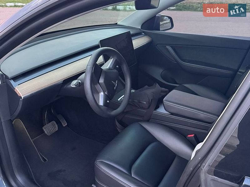 Внедорожник / Кроссовер Tesla Model Y 2022 в Киеве