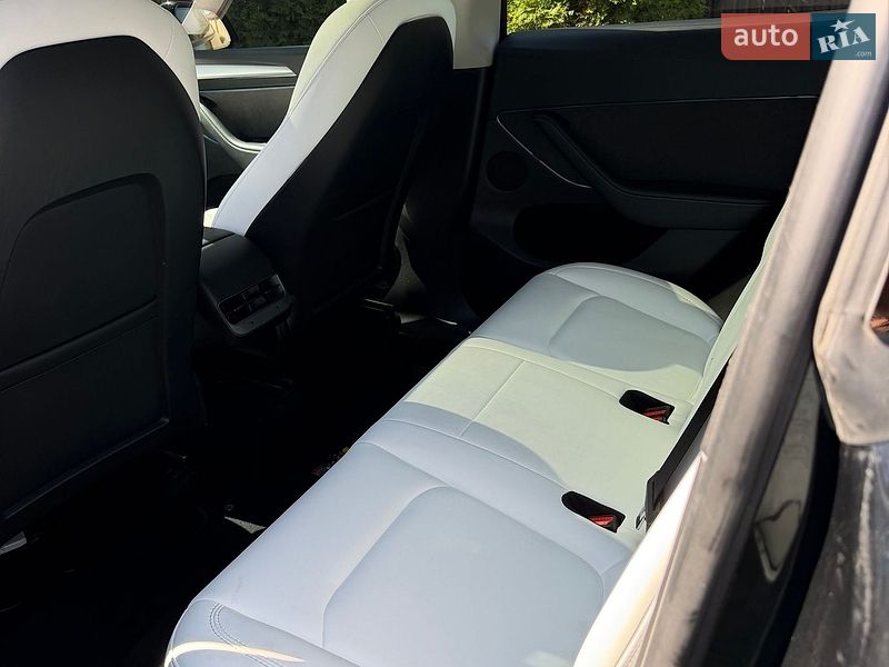 Позашляховик / Кросовер Tesla Model Y 2022 в Києві