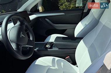 Позашляховик / Кросовер Tesla Model Y 2022 в Києві