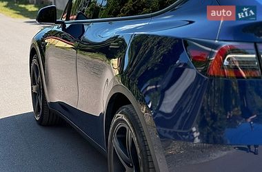 Внедорожник / Кроссовер Tesla Model Y 2022 в Киеве