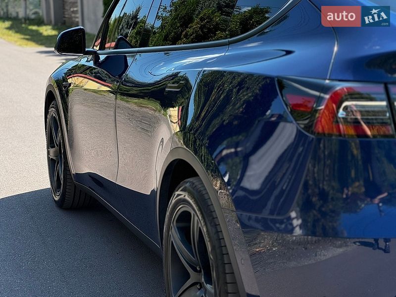 Внедорожник / Кроссовер Tesla Model Y 2022 в Киеве