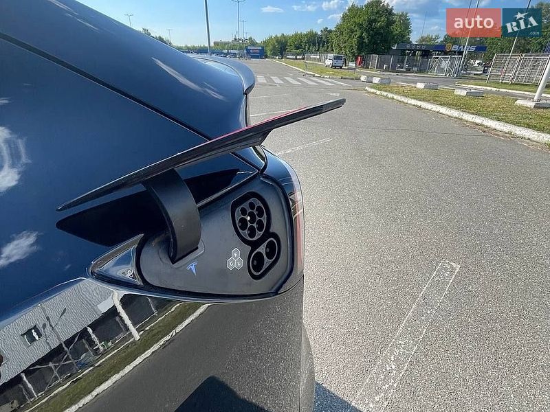 Позашляховик / Кросовер Tesla Model Y 2023 в Києві фото 11 Позашляховик / Кросовер Tesla Model Y 2023 в Києві
