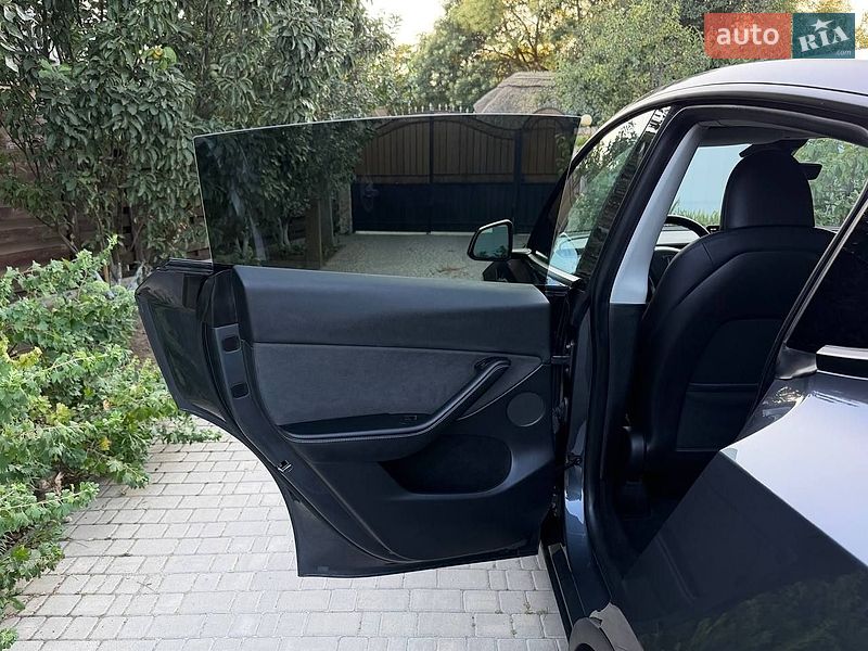 Позашляховик / Кросовер Tesla Model Y 2023 в Одесі