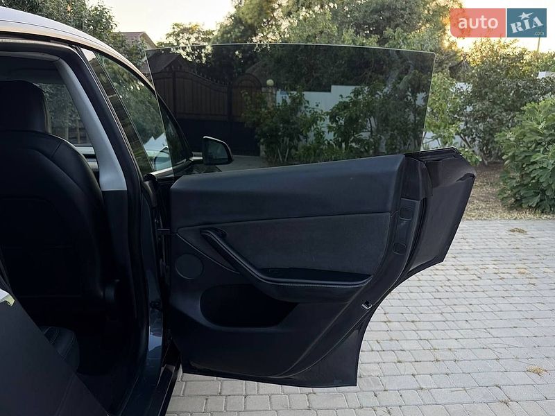 Позашляховик / Кросовер Tesla Model Y 2023 в Одесі