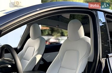 Позашляховик / Кросовер Tesla Model Y 2022 в Києві