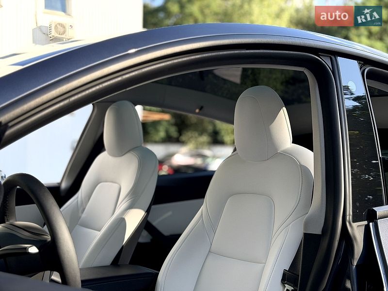 Позашляховик / Кросовер Tesla Model Y 2022 в Києві