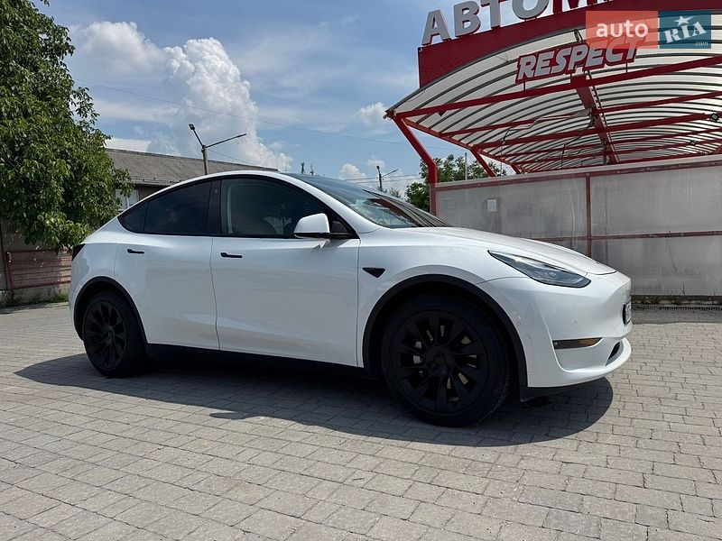 Внедорожник / Кроссовер Tesla Model Y 2021 в Ивано-Франковске