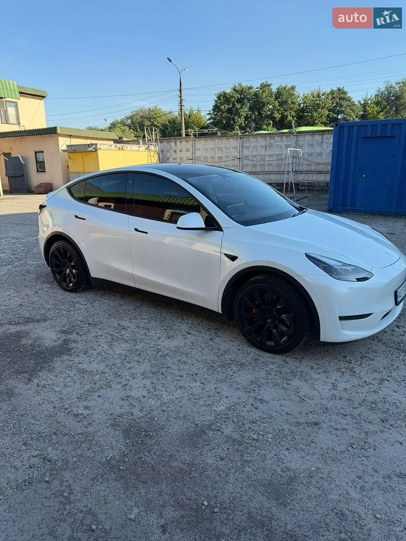2020 Tesla Model Y - мініатюра 3