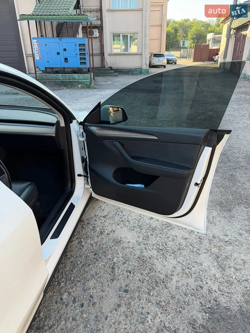 2020 Tesla Model Y - мініатюра 16