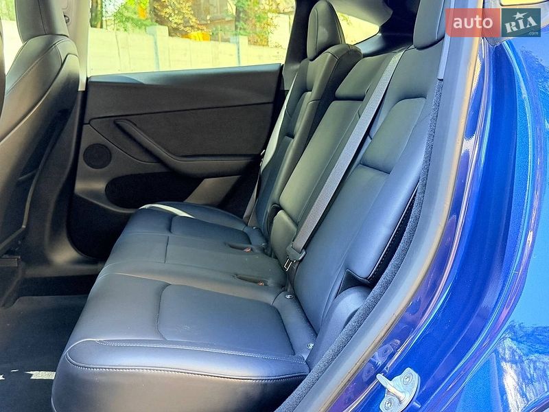 Позашляховик / Кросовер Tesla Model Y 2023 в Львові