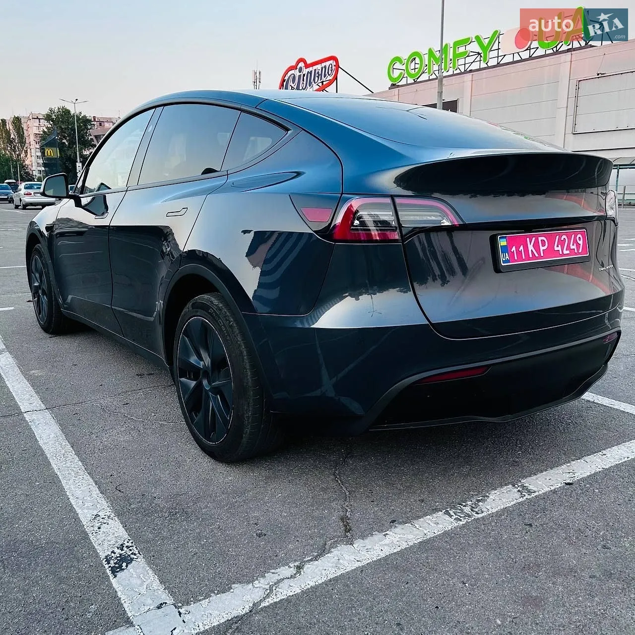 2024 Tesla Model Y - мініатюра 9