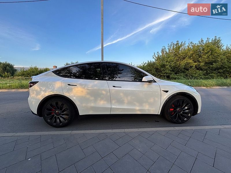 Внедорожник / Кроссовер Tesla Model Y 2022 в Харькове
