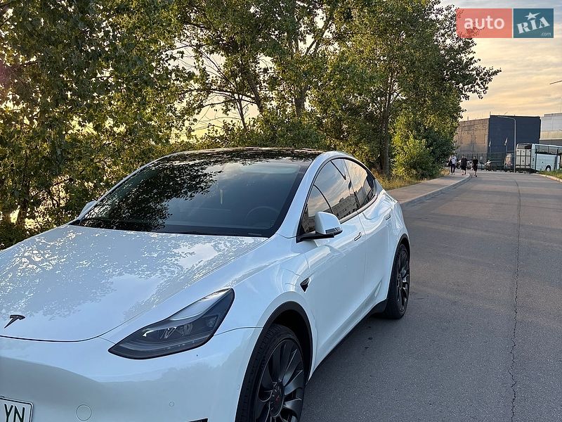 Внедорожник / Кроссовер Tesla Model Y 2022 в Харькове