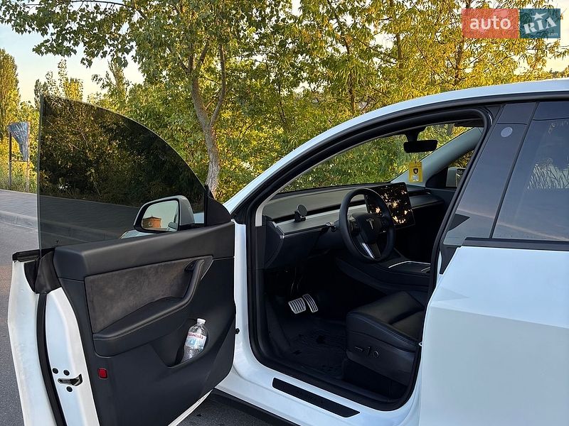 Внедорожник / Кроссовер Tesla Model Y 2022 в Харькове