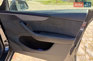 Позашляховик / Кросовер Tesla Model Y 2025 в Києві