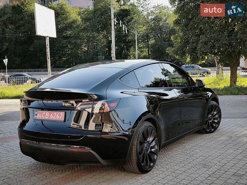 Внедорожник / Кроссовер Tesla Model Y 2022 в Днепре