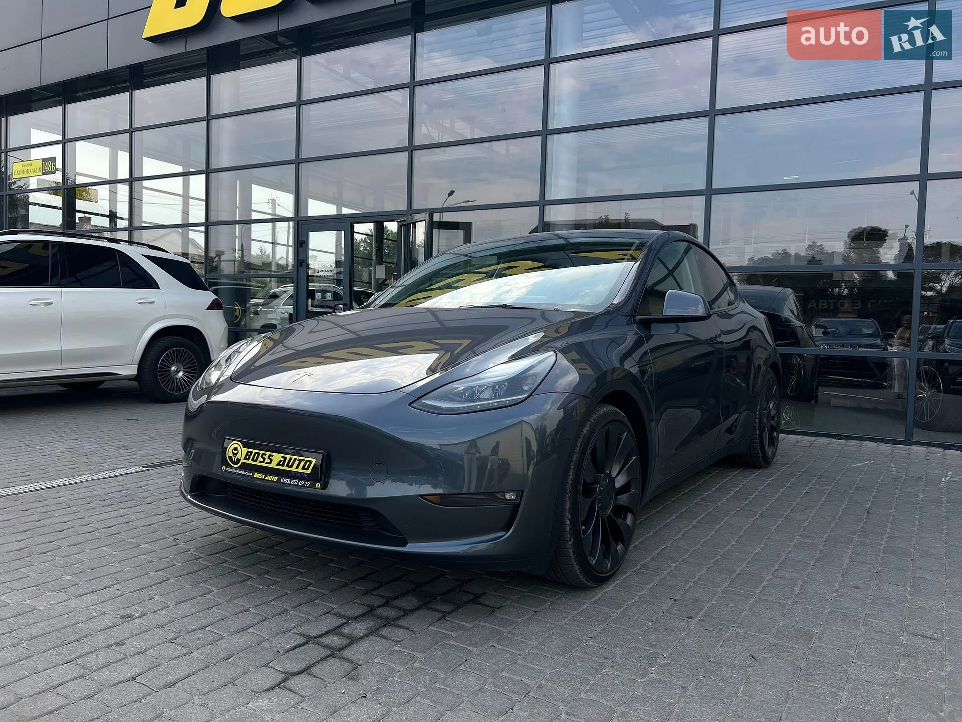 2023 Tesla Model Y - мініатюра 3
