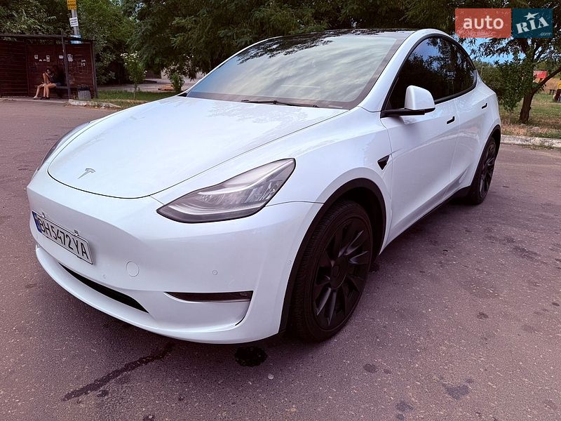 Tesla Model Y 2021