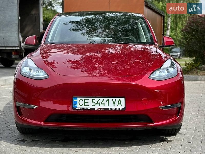 Позашляховик / Кросовер Tesla Model Y 2024 в Чернівцях
