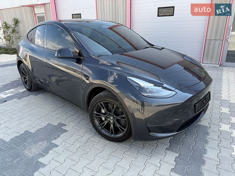 Позашляховик / Кросовер Tesla Model Y 2024 в Львові