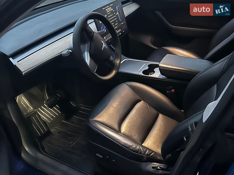 Позашляховик / Кросовер Tesla Model Y 2021 в Києві