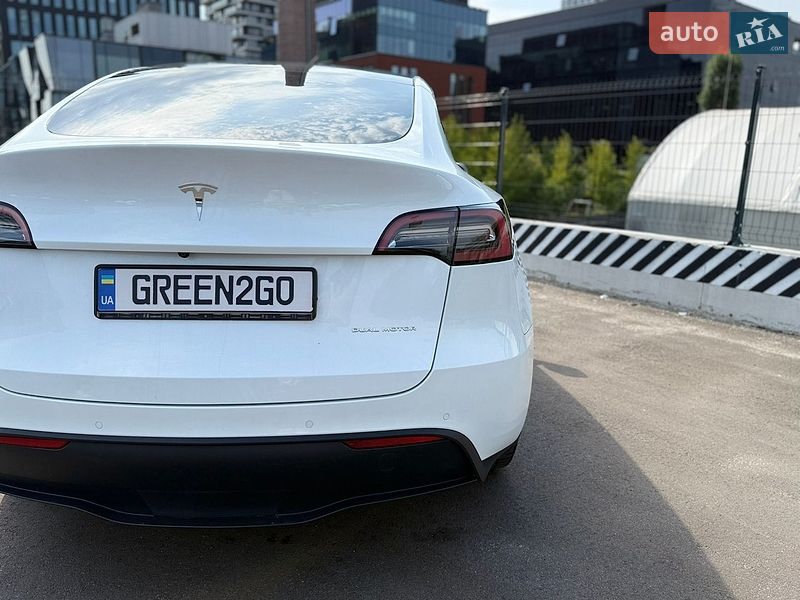 Позашляховик / Кросовер Tesla Model Y 2022 в Києві