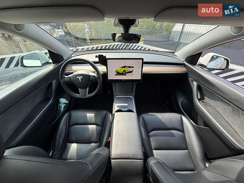 Позашляховик / Кросовер Tesla Model Y 2022 в Києві