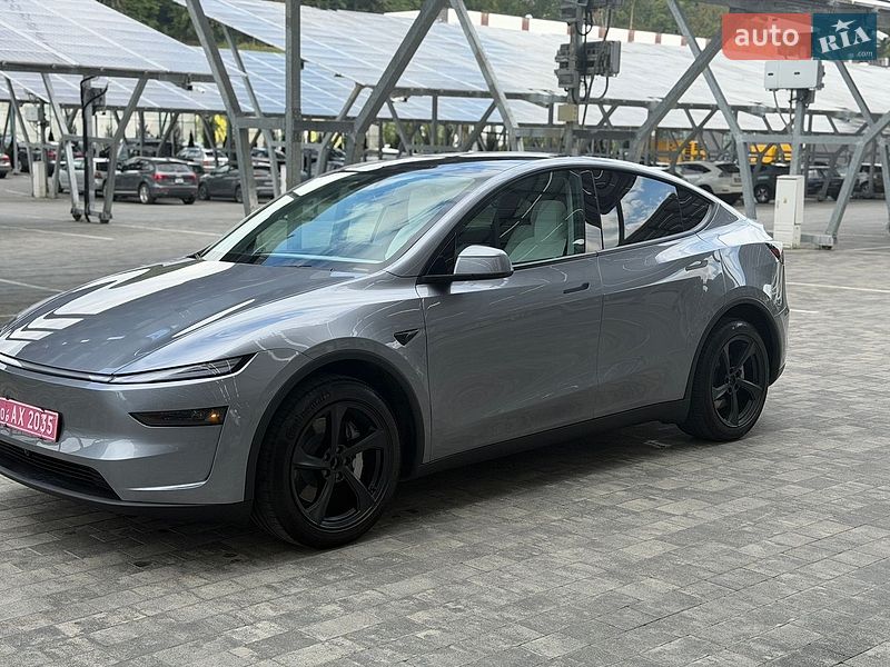 Внедорожник / Кроссовер Tesla Model Y 2025 в Львове фото 2 Внедорожник / Кроссовер Tesla Model Y 2025 в Львове