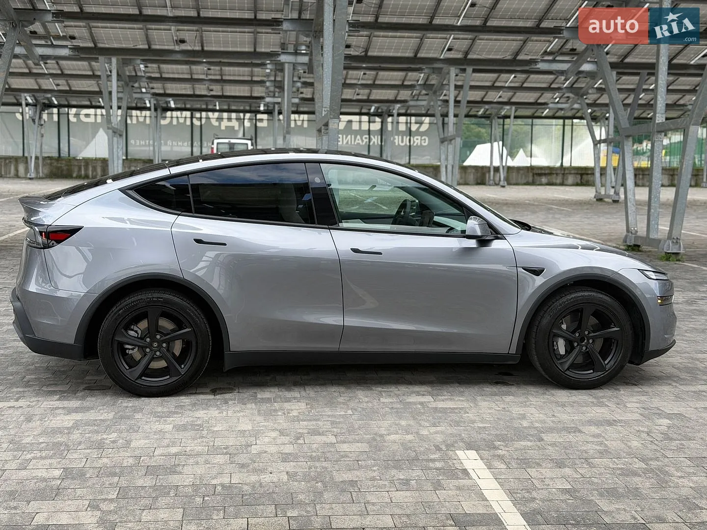 2025 Tesla Model Y - мініатюра 7