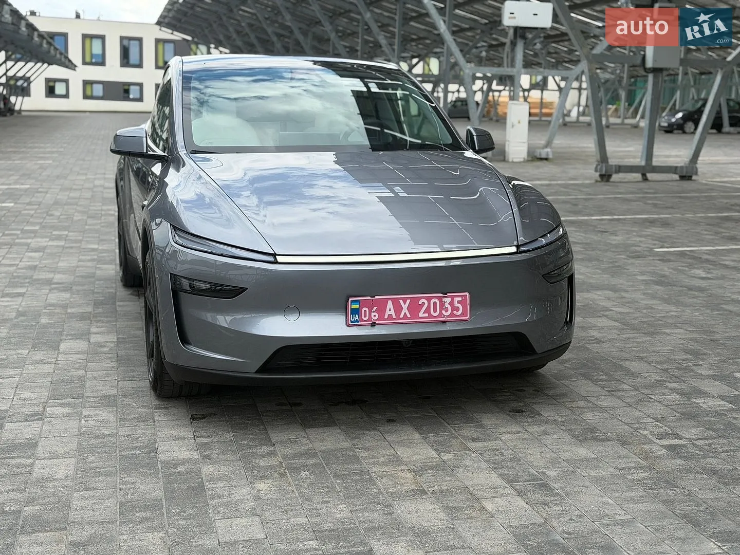 2025 Tesla Model Y - мініатюра 9