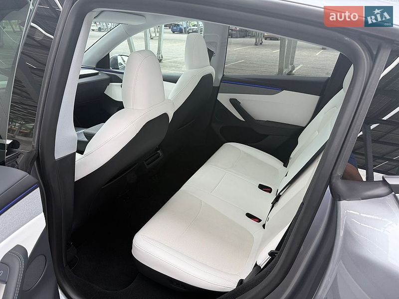Внедорожник / Кроссовер Tesla Model Y 2025 в Львове фото 13 Внедорожник / Кроссовер Tesla Model Y 2025 в Львове
