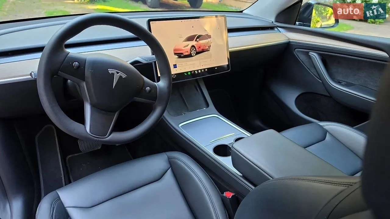 2023 Tesla Model Y - мініатюра 4