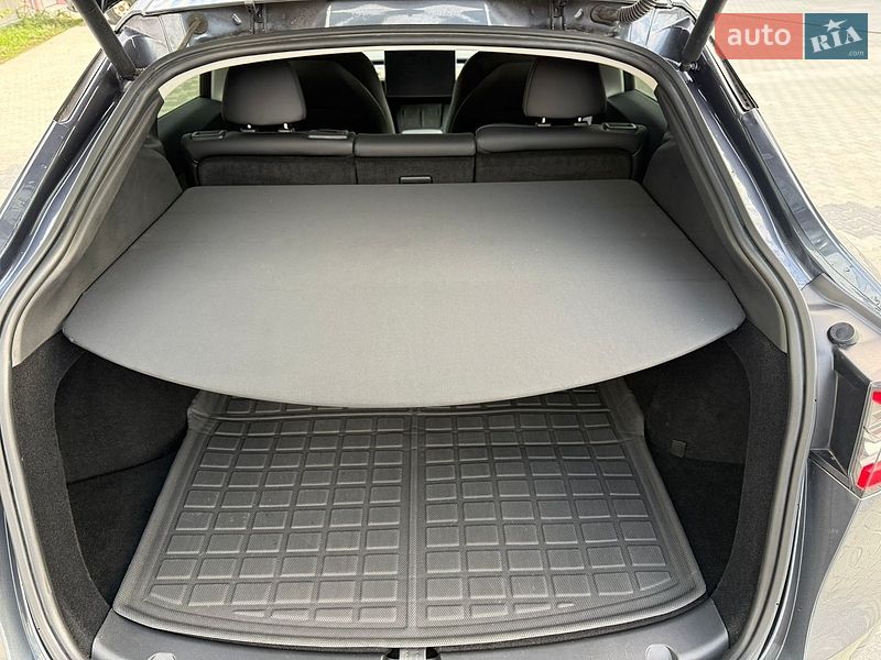 Позашляховик / Кросовер Tesla Model Y 2023 в Львові