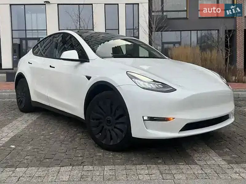 Внедорожник / Кроссовер Tesla Model Y 2023 в Киеве