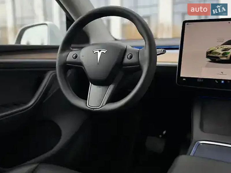 Внедорожник / Кроссовер Tesla Model Y 2023 в Киеве