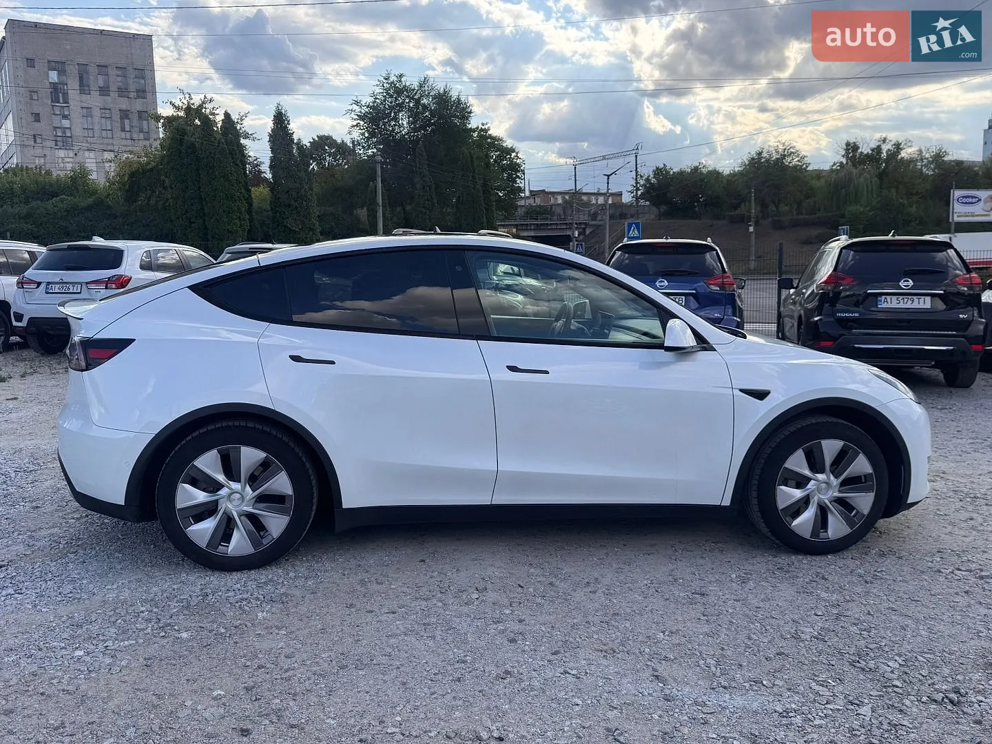 2020 Tesla Model Y - мініатюра 3